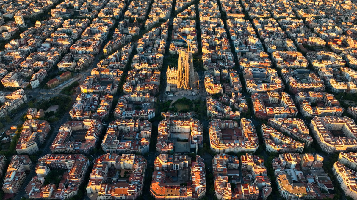 Sagrada Familia toto leto stále s lešením