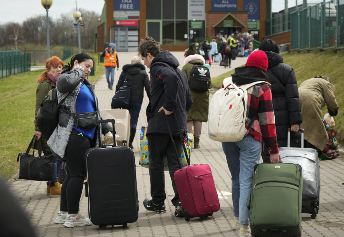 V Maďarsku začal platiť nový zákon o podpore Ukrajincov, tisícky utečencov môžu skončiť na ulici