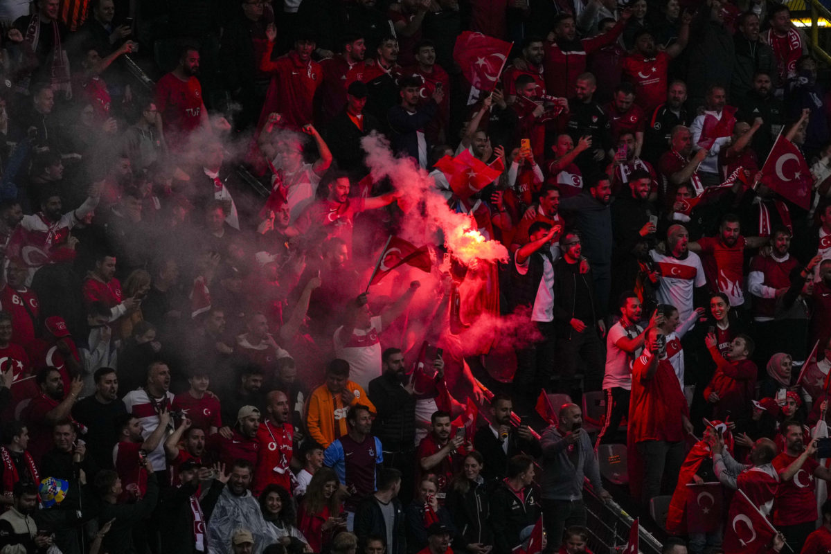 V Anglicku a Walese zaznamenali nárast počtu zatknutých osôb na futbalových štadiónoch. Aké kluby majú problematických fanúšikov? (foto)