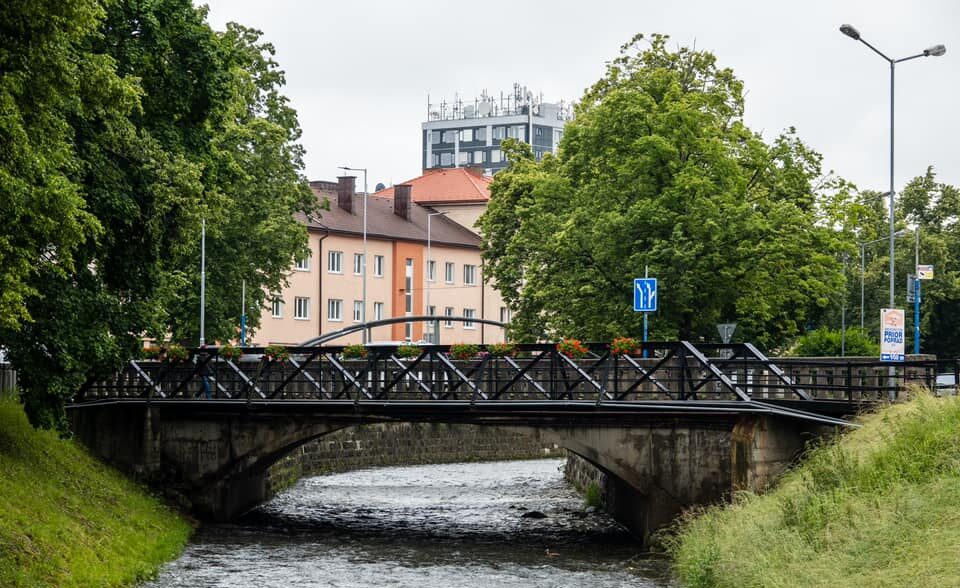 Mesto Poprad opäť vyhlásilo verejné obstarávanie na rekonštrukciu mosta i lávok na Ulici 1. mája