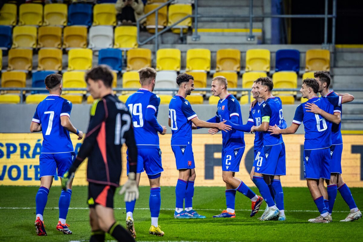 Mladí slovenskí futbalisti neskladajú zbrane ani proti súperom najvyššieho rangu (video)